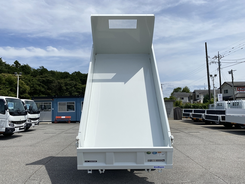 全低床　4ナンバー　新明和工業　積載3,000kg　DUONIC|中古トラックの販売・買取・査定のアイナビ