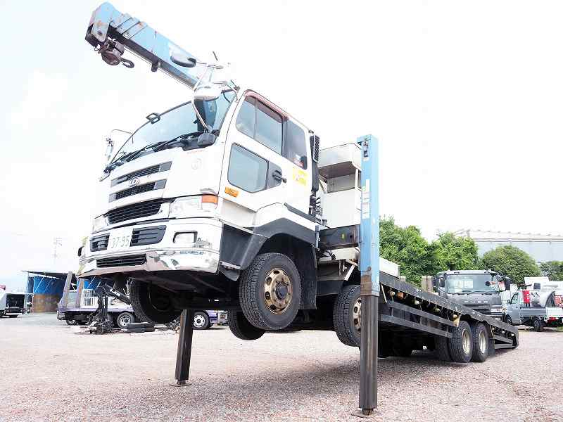 日産ビッグサムハイジャッキ4段セルフウインチ重機回送車|中古トラックの販売・買取・査定のアイナビ