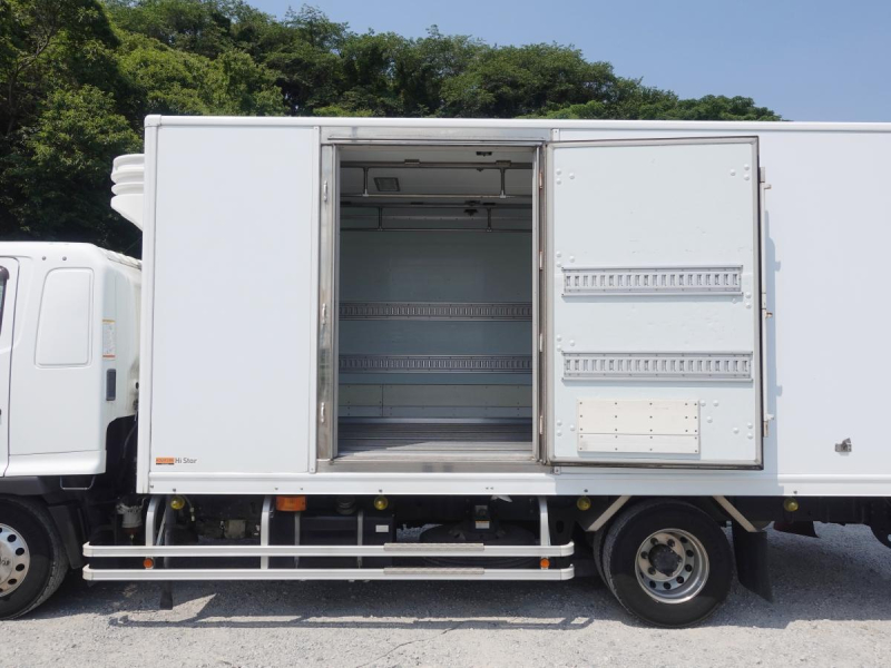 ワイド低温冷蔵冷凍|中古トラックの販売・買取・査定のアイナビ