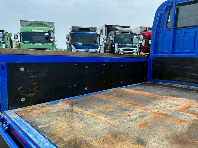 保証対象車両Wキャブ150馬力5速マニュアルMT1.5t5t|中古トラックの販売・買取・査定のアイナビ