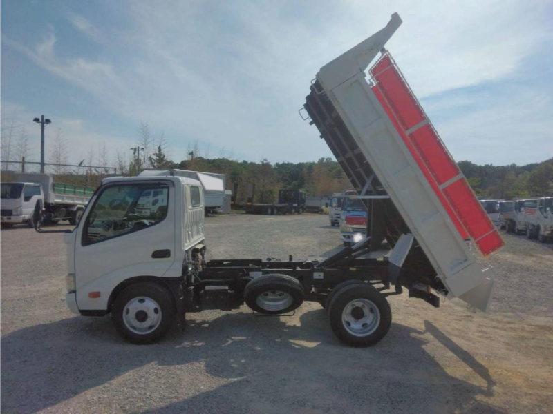 H25年　デュトロ 3t 高床 強化ダンプ　No.1062|中古トラックの販売・買取・査定のアイナビ