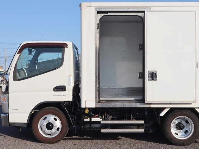 保冷車　パネルバン　2t　セミロング　東プレ　ステンレス床|中古トラックの販売・買取・査定のアイナビ