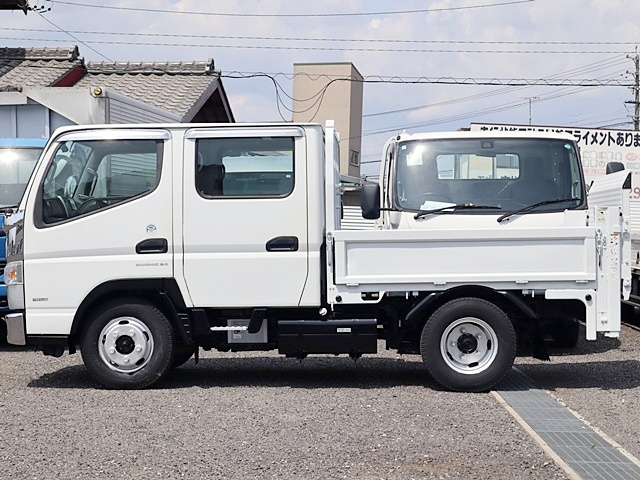 Wキャブ　積載1.2t　垂直式パワーゲート　6人乗　4WD|中古トラックの販売・買取・査定のアイナビ