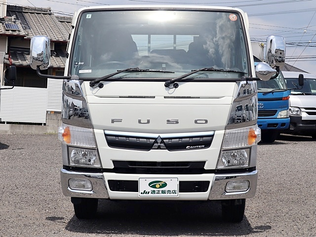 Wキャブ　積載1.2t　垂直式パワーゲート　6人乗　4WD|中古トラックの販売・買取・査定のアイナビ