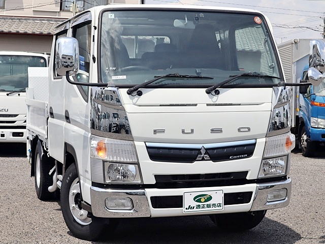 Wキャブ　積載1.2t　垂直式パワーゲート　6人乗　4WD|中古トラックの販売・買取・査定のアイナビ