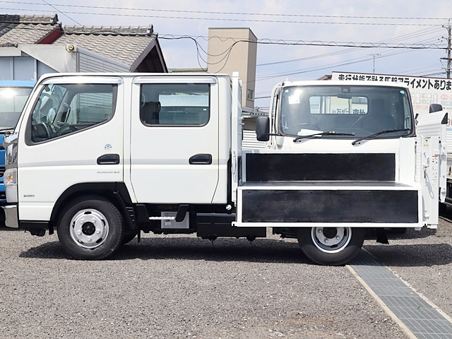 Wキャブ　積載1.2t　垂直式パワーゲート　6人乗　4WD|中古トラックの販売・買取・査定のアイナビ