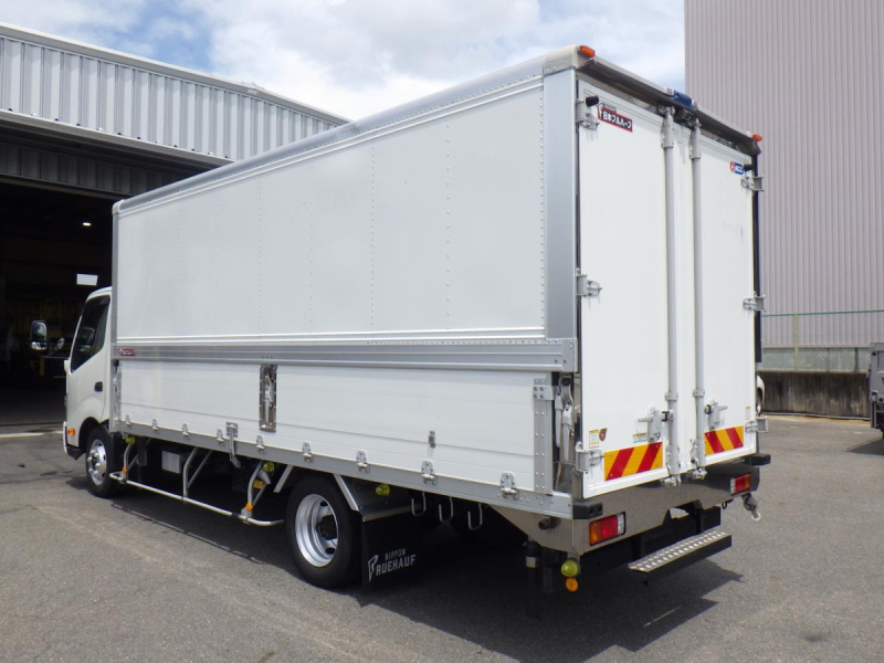 冷凍ウイング 菱重-5℃設定 ワイド超ロング 車輌総重量7,375kg|中古トラックの販売・買取・査定のアイナビ