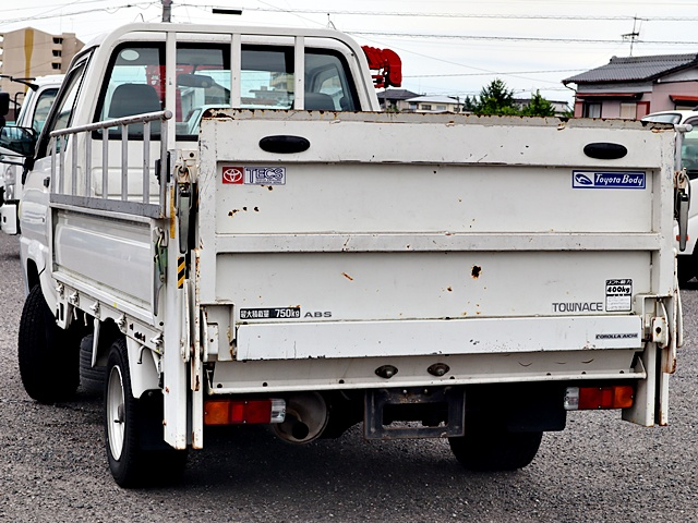 積載750Kg　TECSトヨタ車体製　垂直パワーゲート|中古トラックの販売・買取・査定のアイナビ