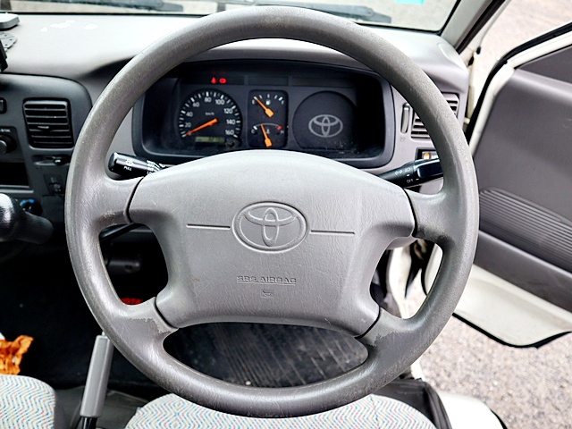 積載750Kg　TECSトヨタ車体製　垂直パワーゲート|中古トラックの販売・買取・査定のアイナビ