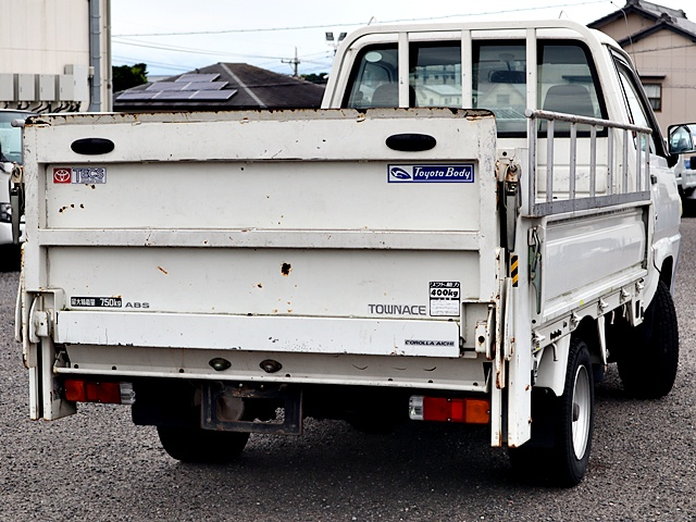 積載750Kg　TECSトヨタ車体製　垂直パワーゲート|中古トラックの販売・買取・査定のアイナビ