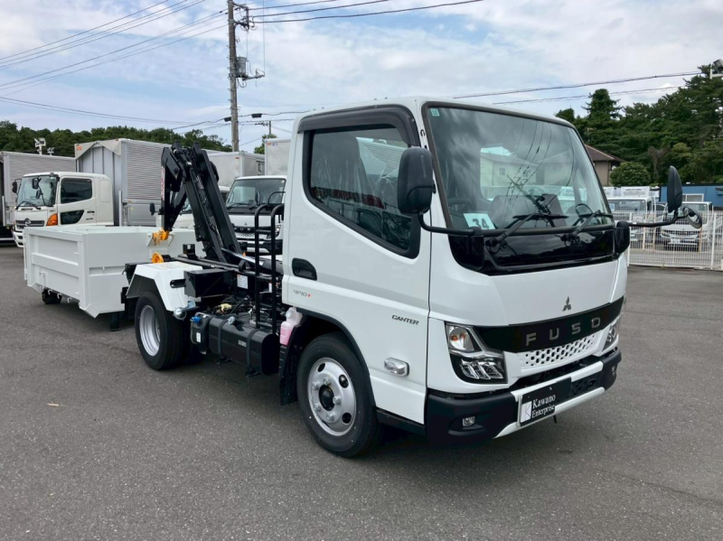 ☆未使用車　3.5mコンテナ付き　キャブバックステップ|中古トラックの販売・買取・査定のアイナビ