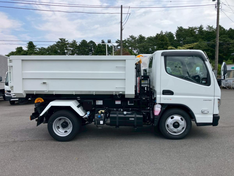 ☆未使用車　3.5mコンテナ付き　キャブバックステップ|中古トラックの販売・買取・査定のアイナビ