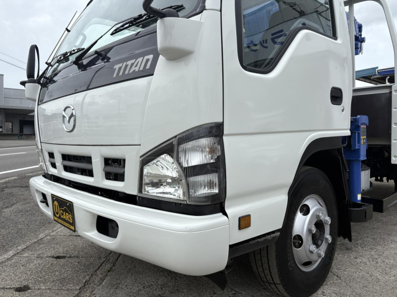 H18 タイタン　3.9t　3段クレーン　ラジコン付|中古トラックの販売・買取・査定のアイナビ