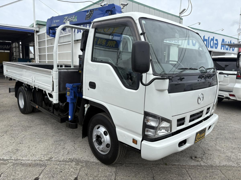 H18 タイタン　3.9t　3段クレーン　ラジコン付|中古トラックの販売・買取・査定のアイナビ