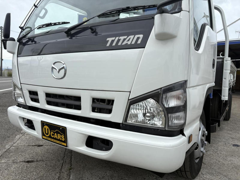 H18 タイタン　3.9t　3段クレーン　ラジコン付|中古トラックの販売・買取・査定のアイナビ