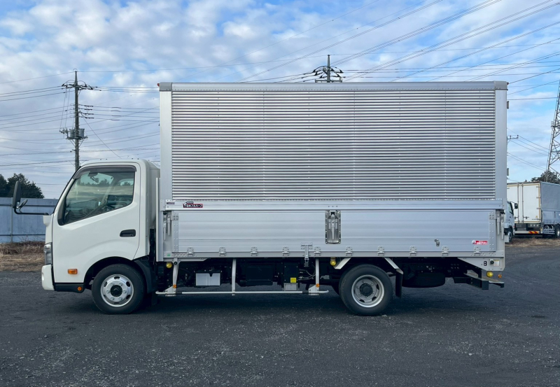 日野 ウイング車|中古トラックの販売・買取・査定のアイナビ