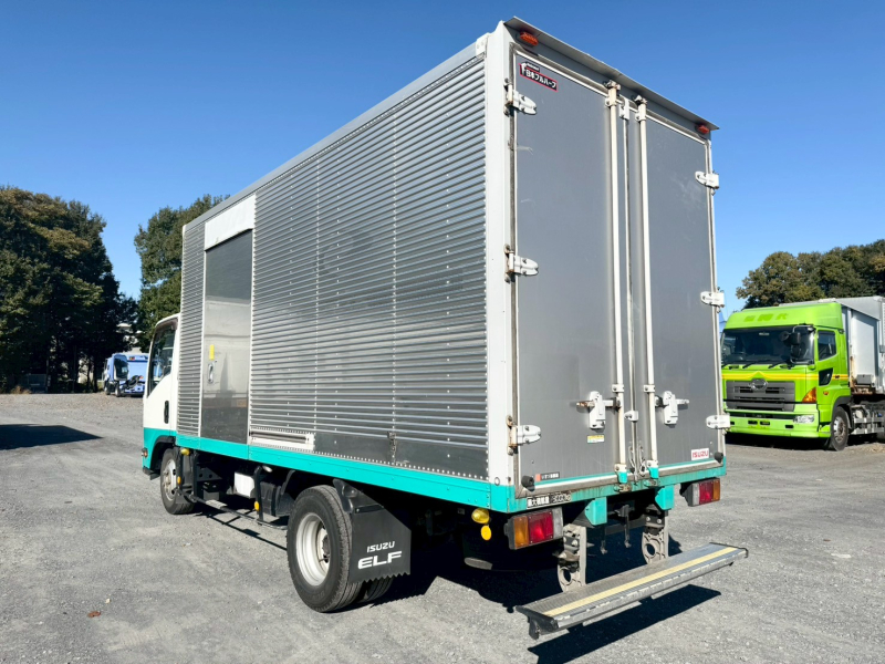 いすゞ バン車|中古トラックの販売・買取・査定のアイナビ