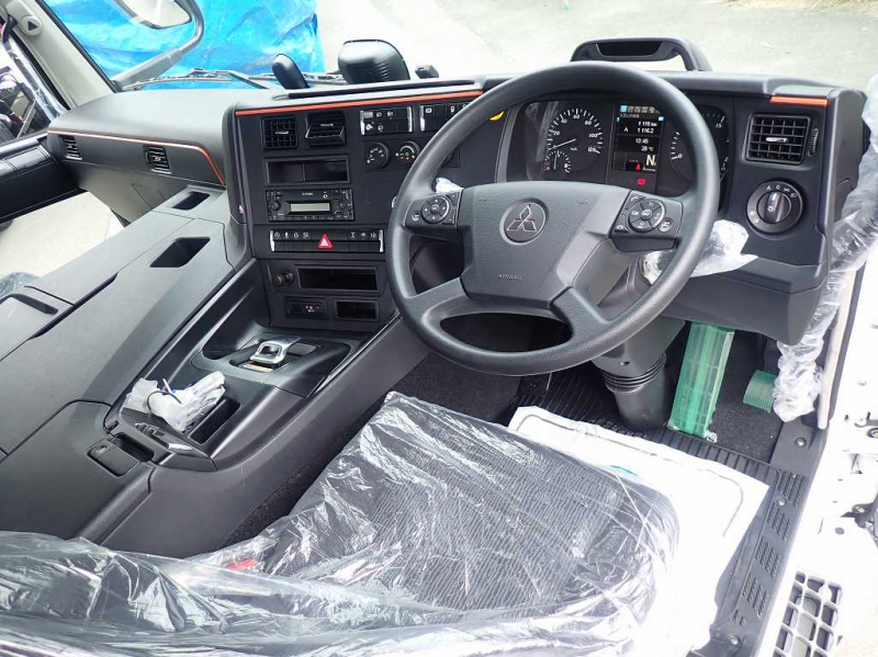 3軸　低床　タダノ　4段　ウィンチ　エアサス　ステンレス多用|中古トラックの販売・買取・査定のアイナビ
