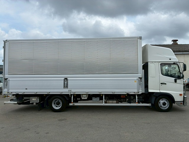 ハイルーフ フルキャブ/ベッド付き 6速MT  4t 8t 中型 バン 箱車|中古トラックの販売・買取・査定のアイナビ