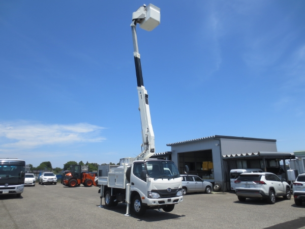 日野デュトロ高所作業車|中古トラックの販売・買取・査定のアイナビ