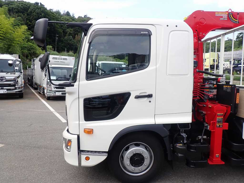 増トン　7.8t　ユニック　4段　ワイドキャブ　240PS　6速|中古トラックの販売・買取・査定のアイナビ