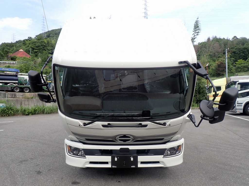 増トン　7.8t　ユニック　4段　ワイドキャブ　240PS　6速|中古トラックの販売・買取・査定のアイナビ