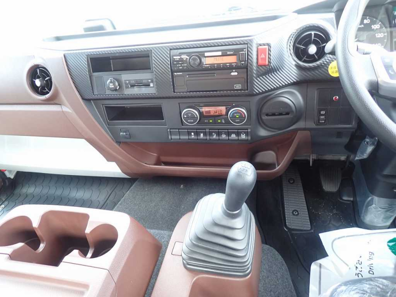増トン　7.8t　ユニック　4段　ワイドキャブ　240PS　6速|中古トラックの販売・買取・査定のアイナビ