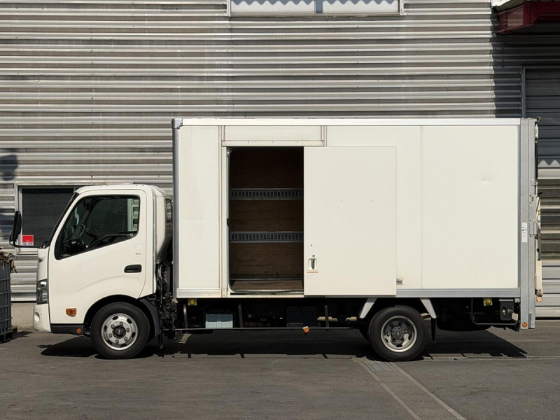 3t積・パネルバン・AT・垂直パワーゲート600kg|中古トラックの販売・買取・査定のアイナビ