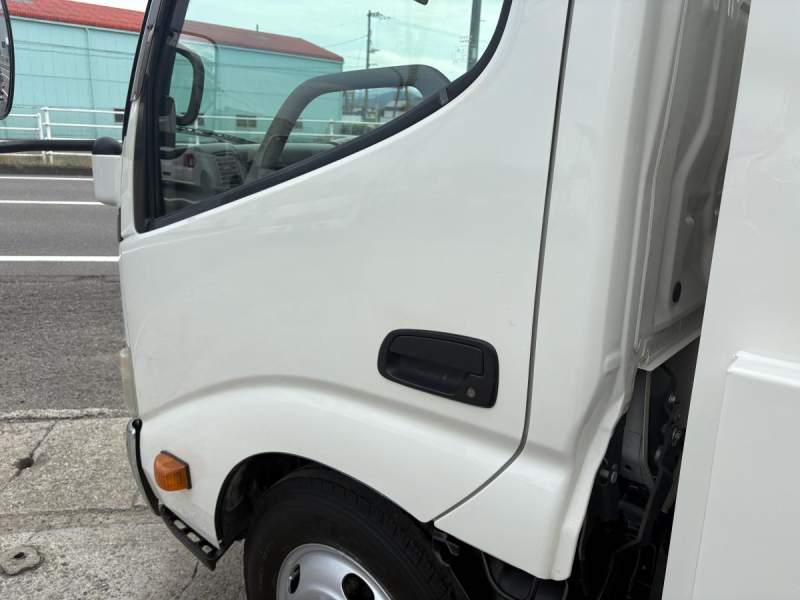 H22デュトロ 3tダンプ|中古トラックの販売・買取・査定のアイナビ