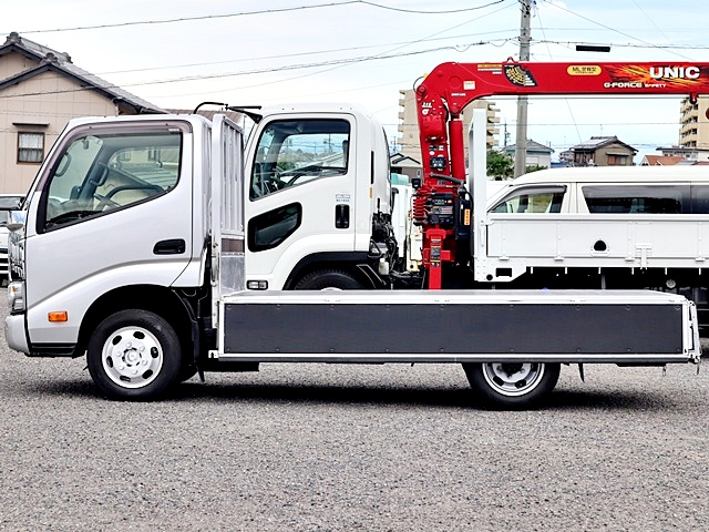 平ボディ　積載1750kg|中古トラックの販売・買取・査定のアイナビ