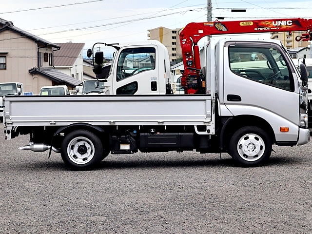平ボディ　積載1750kg|中古トラックの販売・買取・査定のアイナビ