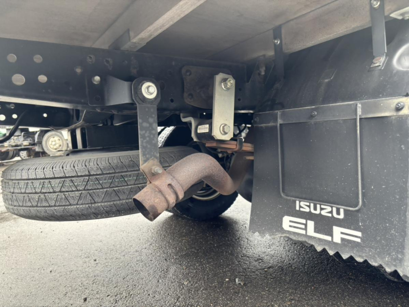 H29 エルフ 低床 平ボディ 車検R8.8迄|中古トラックの販売・買取・査定のアイナビ