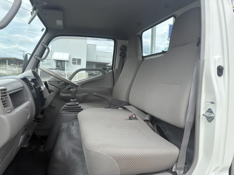 H17 デュトロ　2t平ボディ　4WD|中古トラックの販売・買取・査定のアイナビ