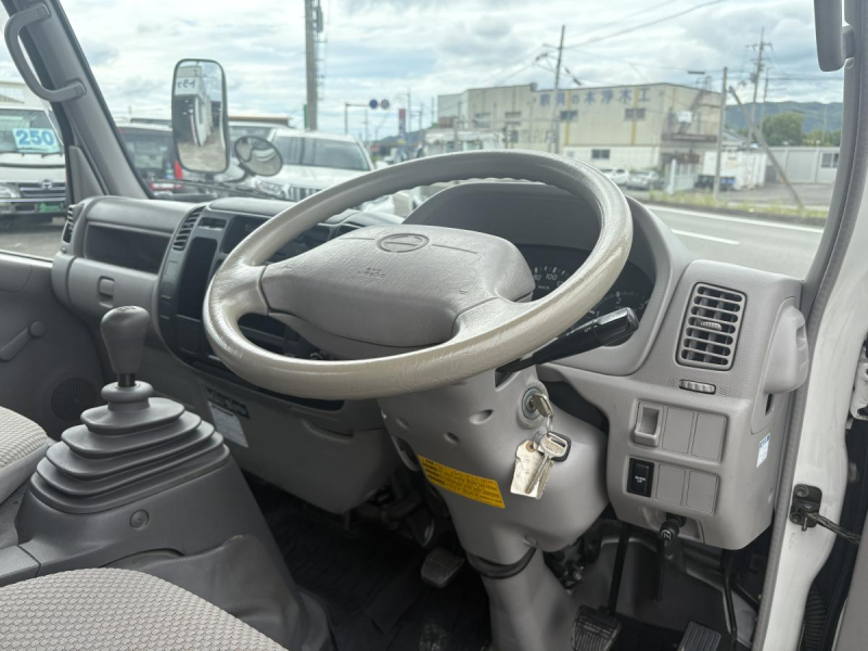 H17 デュトロ　2t平ボディ　4WD|中古トラックの販売・買取・査定のアイナビ