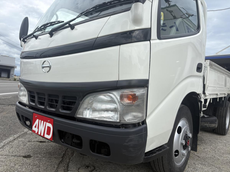 H17 デュトロ　2t平ボディ　4WD|中古トラックの販売・買取・査定のアイナビ