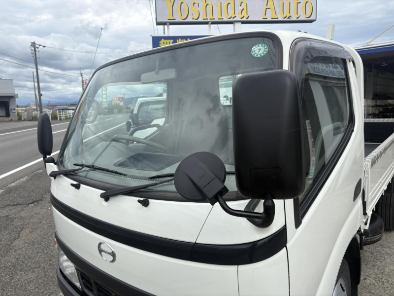H17 デュトロ　2t平ボディ　4WD|中古トラックの販売・買取・査定のアイナビ