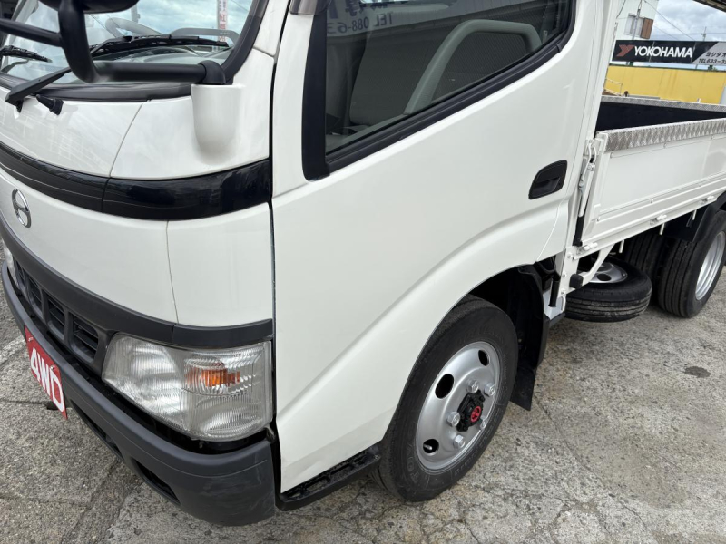 H17 デュトロ　2t平ボディ　4WD|中古トラックの販売・買取・査定のアイナビ