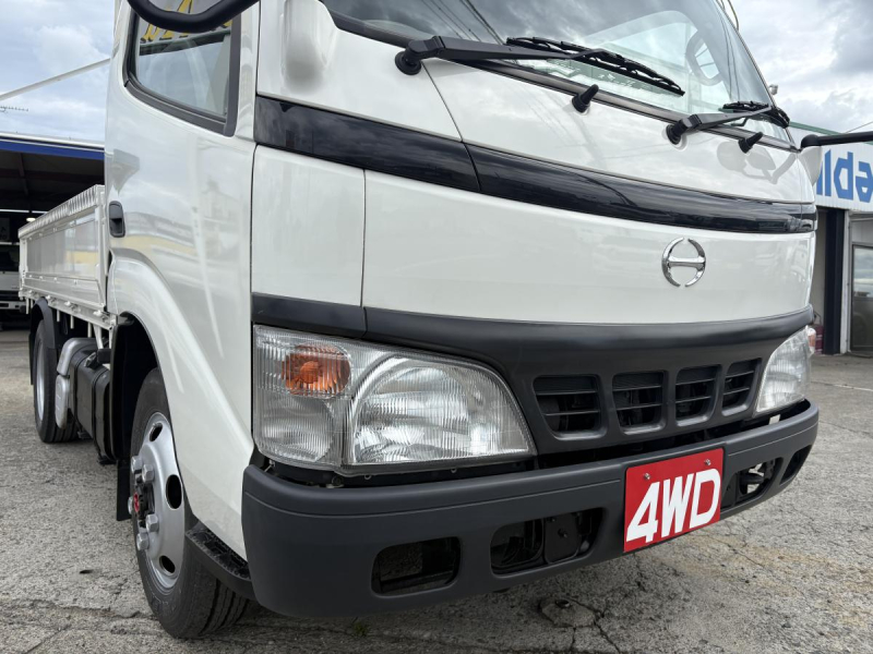 H17 デュトロ　2t平ボディ　4WD|中古トラックの販売・買取・査定のアイナビ
