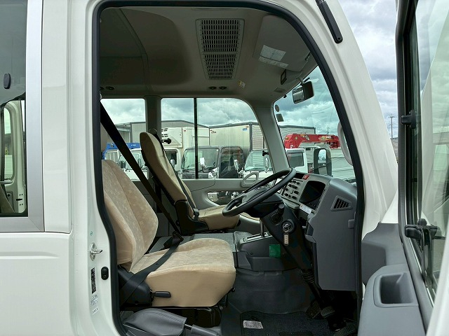 LXグレード 乗車定員 29人 リクライニング 自動ステップ AT車|中古トラックの販売・買取・査定のアイナビ