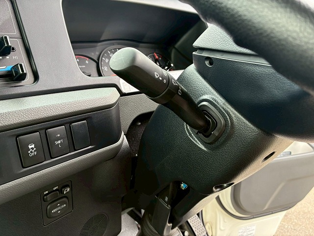 LXグレード 乗車定員 29人 リクライニング 自動ステップ AT車|中古トラックの販売・買取・査定のアイナビ