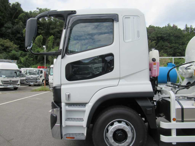 カヤバ　ドラム容量8.7立米　最大混合容量4.4立米　電動カバー|中古トラックの販売・買取・査定のアイナビ