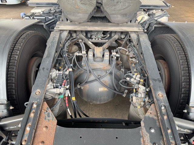 R2ギガトラクタE尺　美車　ハイルーフ1.1.4t460PS　リターダ|中古トラックの販売・買取・査定のアイナビ