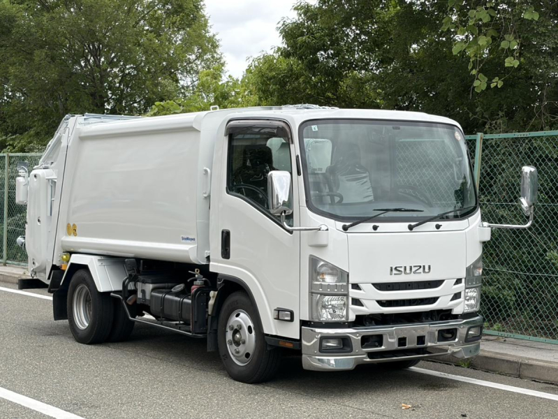 H28年式TPG-NMR85N新明和回転式5.5㎥パッカー|中古トラックの販売・買取・査定のアイナビ