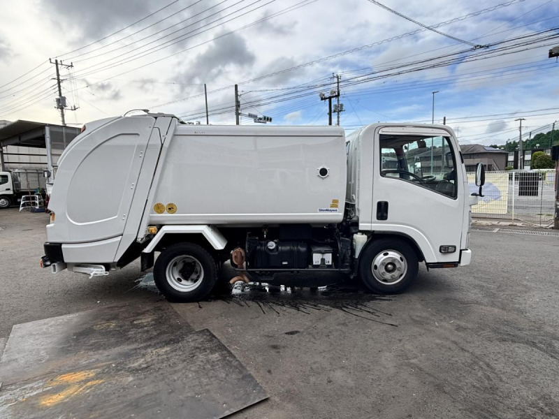 エルフ 巻き込みパッカー車 新明和製5.1立米 積載3000kg|中古トラックの販売・買取・査定のアイナビ