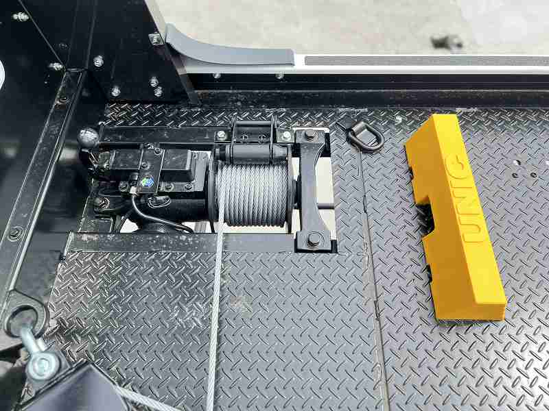 いすゞ エルフ 積載車 未使用★ セーフティーローダー リモコン|中古トラックの販売・買取・査定のアイナビ