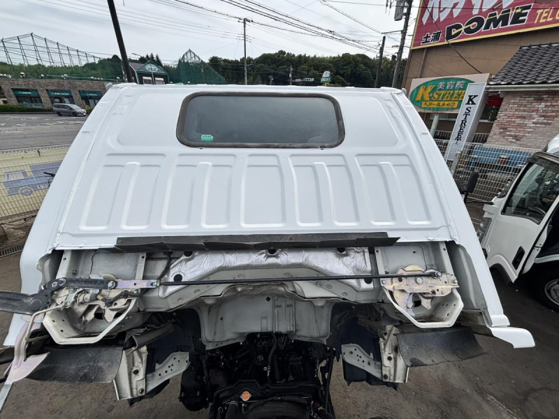 標準ロング平ボディー 積載4000kg|中古トラックの販売・買取・査定のアイナビ