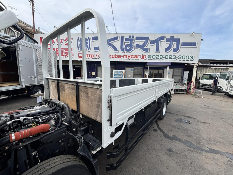 標準ロング平ボディー 積載4000kg|中古トラックの販売・買取・査定のアイナビ