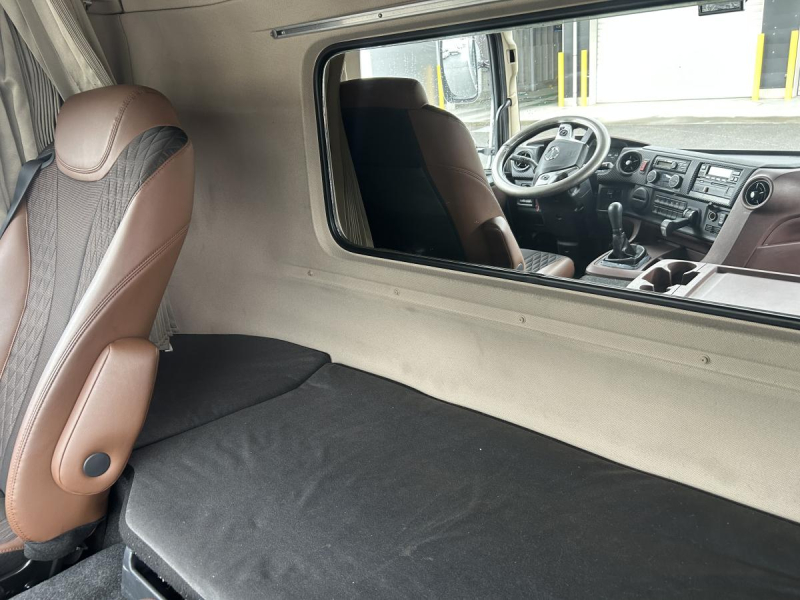 プロフィア 冷蔵冷凍車 菱重TU100SA 2エバ ステンレス多数|中古トラックの販売・買取・査定のアイナビ