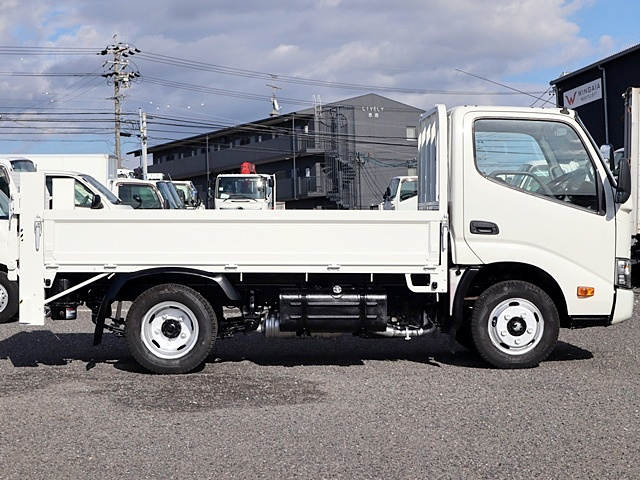 積載2t　平ボディ　TECSトヨタ車体　垂直パワーゲ―ト|中古トラックの販売・買取・査定のアイナビ