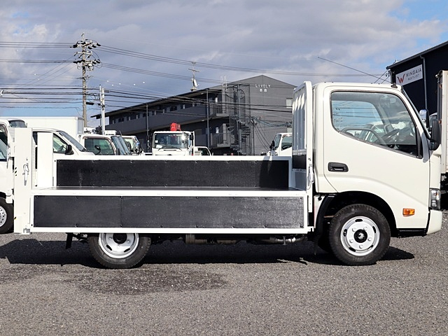 積載2t　平ボディ　TECSトヨタ車体　垂直パワーゲ―ト|中古トラックの販売・買取・査定のアイナビ